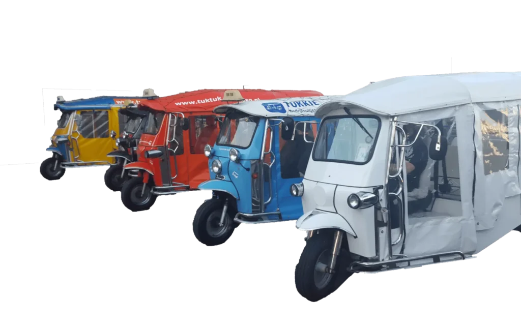 Contact Tuk Tuk Den Haag - vier Thaise TukTuks klaar voor uw rit